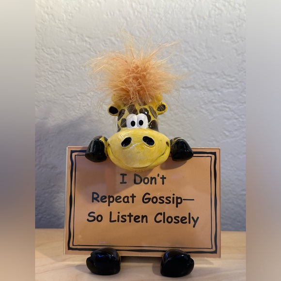🦒 J & D Design, “I don’t repeat gossip, so listen closely” Sign 🪧 - Picture 1 of 5